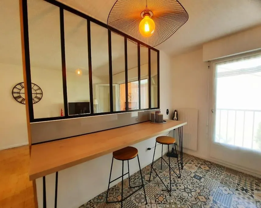 Appartement CALME et LUMINEUX - 400 m des remparts - PARKING à Avignon