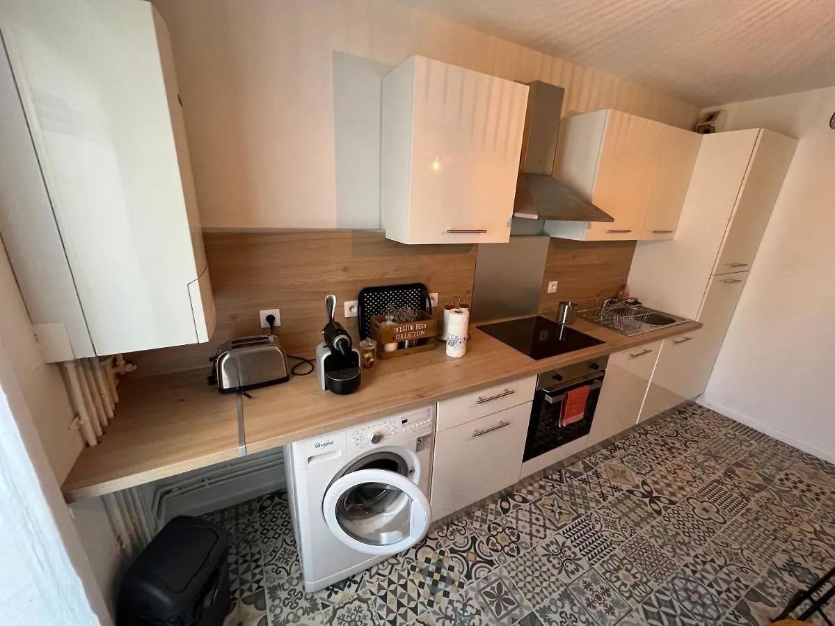 Appartement CALME et LUMINEUX - 400 m des remparts - PARKING à Avignon